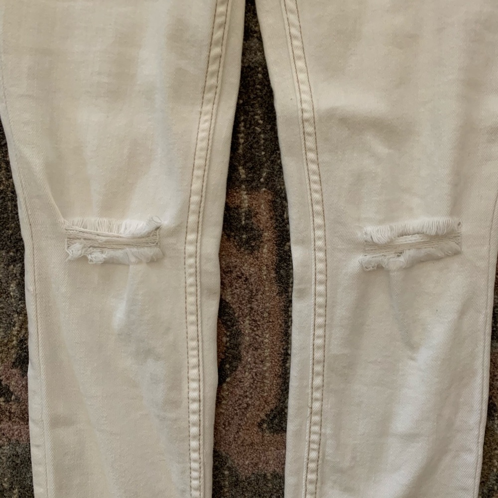 NWOT Free People off white distressed jeans - Picture 7 of 7